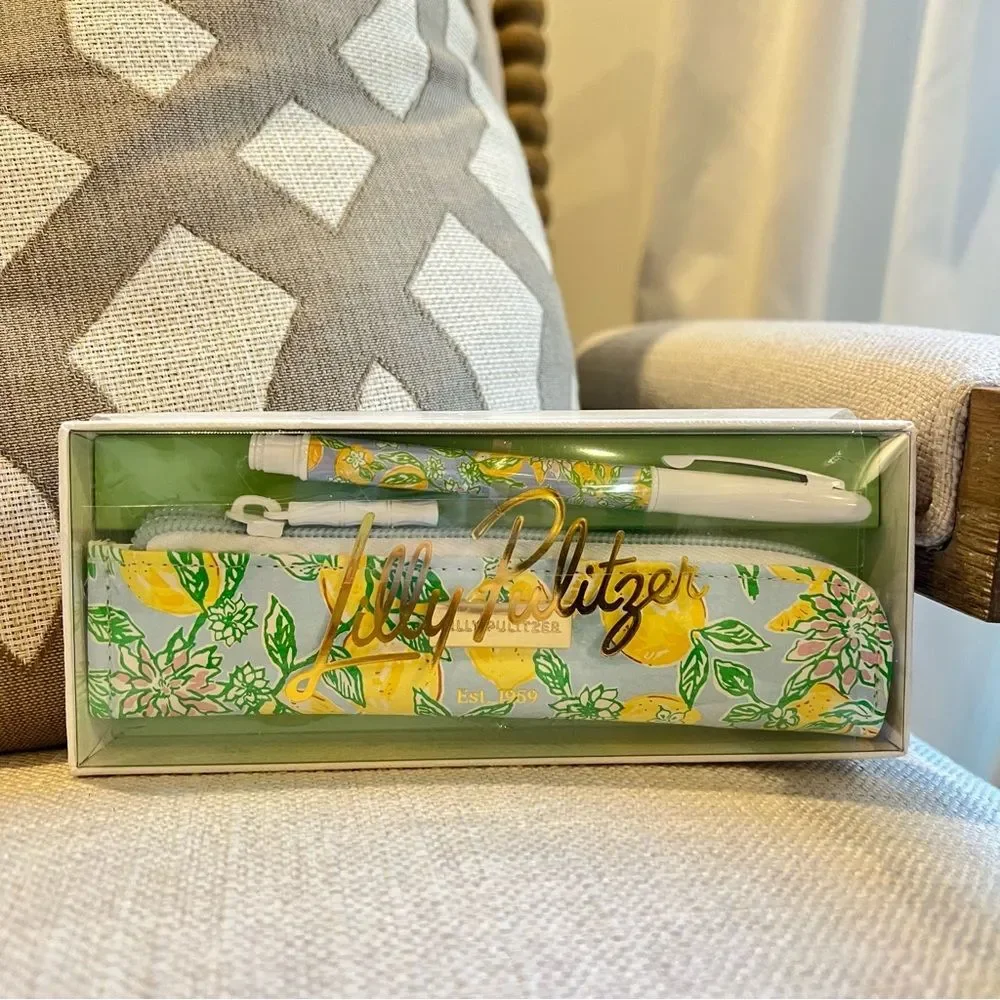 NWT Lilly Pulitzer Lemon Pattern Pen and Vegan Leather Pen Pouch Make Lemonade